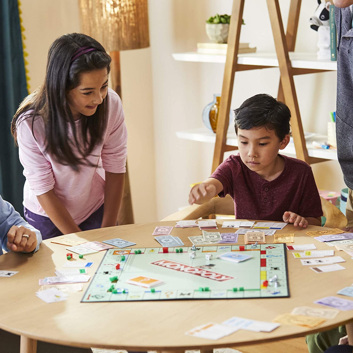 เกมกระดานโมโนโพลีคลาสสิกจาก Ha - Hasbro Game Monopoly บทวิจารณ์และราคา